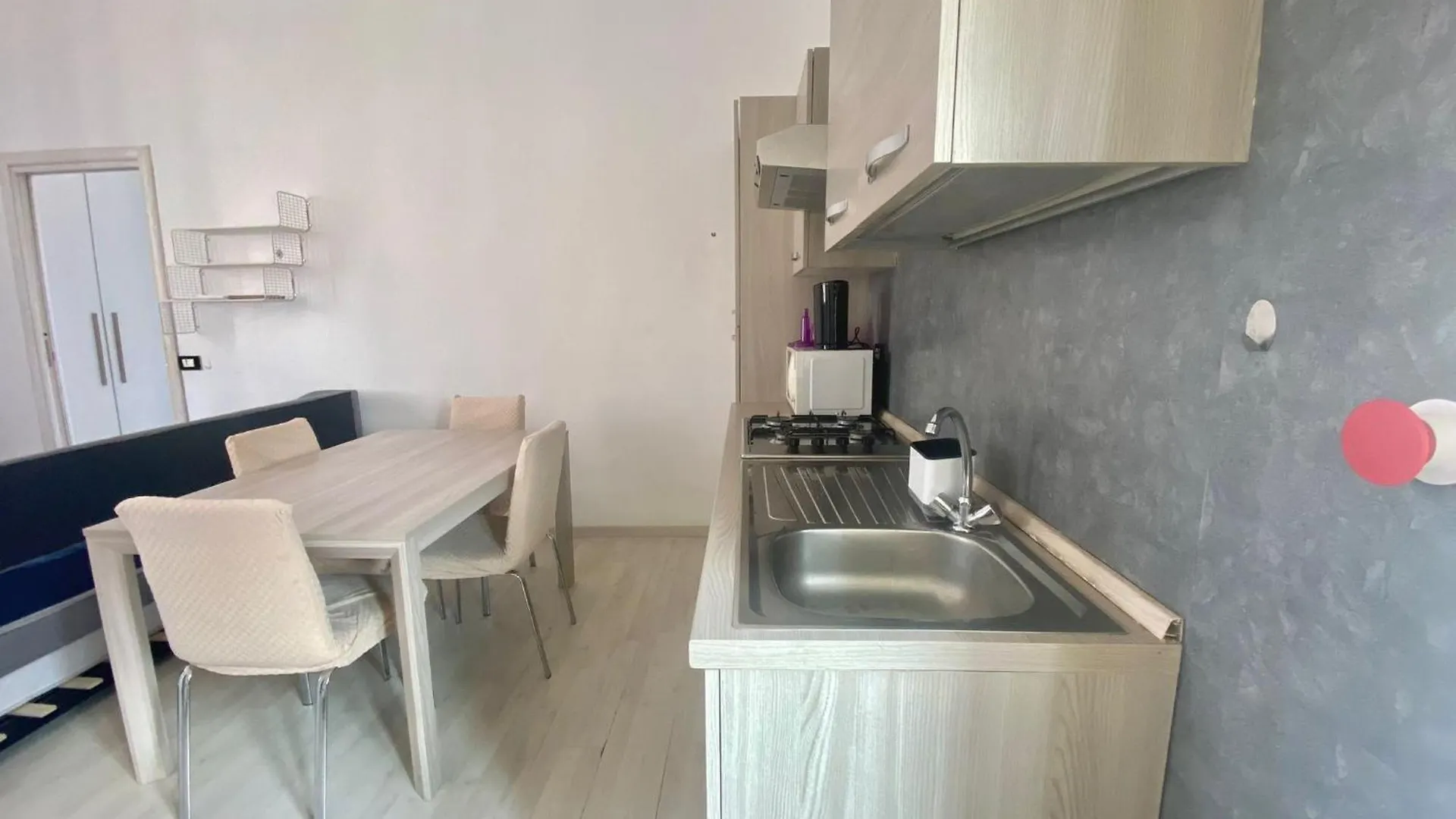 Modica Home, Graziosa E Silenziosa, Nel Cuore Del Quartiere Famagosta Milán 0*,